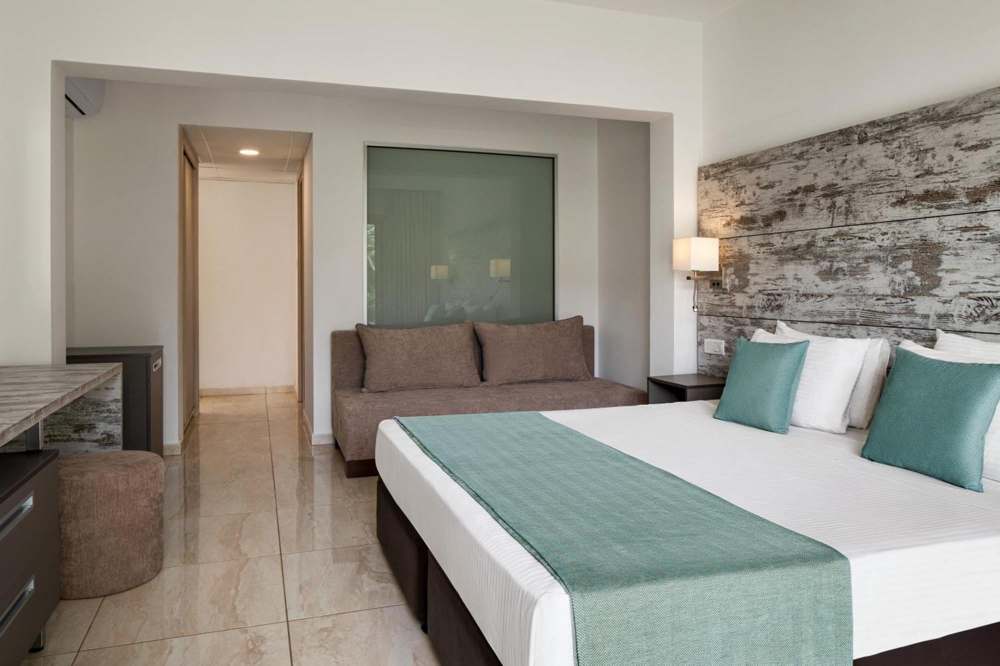 Ramada Hotel & Suites By Wyndham Aya Napa Dış mekan fotoğraf