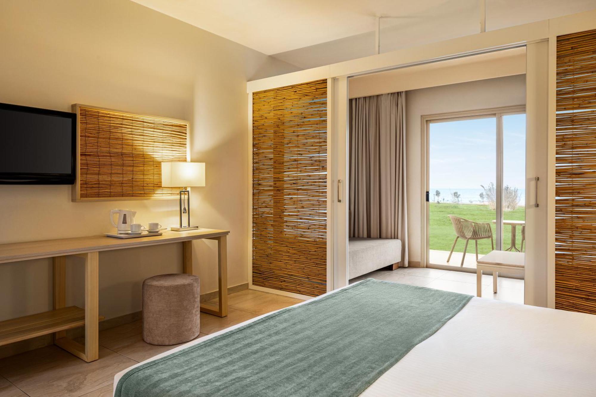 Ramada Hotel & Suites By Wyndham Aya Napa Dış mekan fotoğraf
